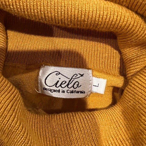 ☀️2/$22☀️ Cielo Mustard Yellow Turtleneck Sweater - Picture 2 of 2